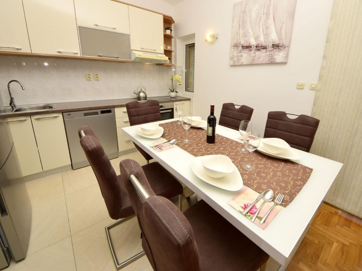 Apartment Mornar-2 By Interhome Trogir Extérieur photo