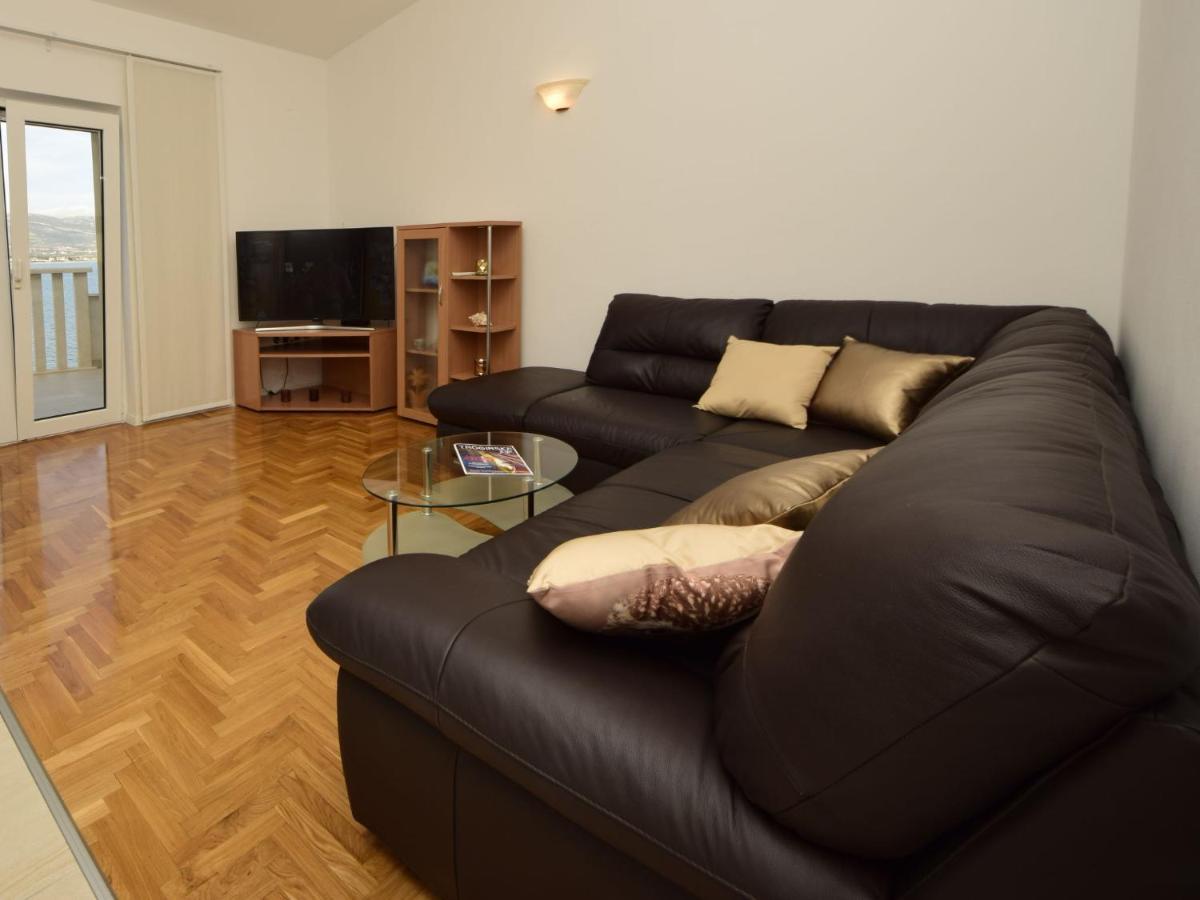 Apartment Mornar-2 By Interhome Trogir Extérieur photo
