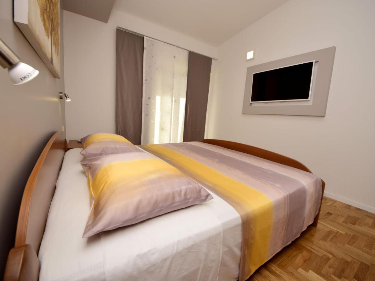 Apartment Mornar-2 By Interhome Trogir Extérieur photo